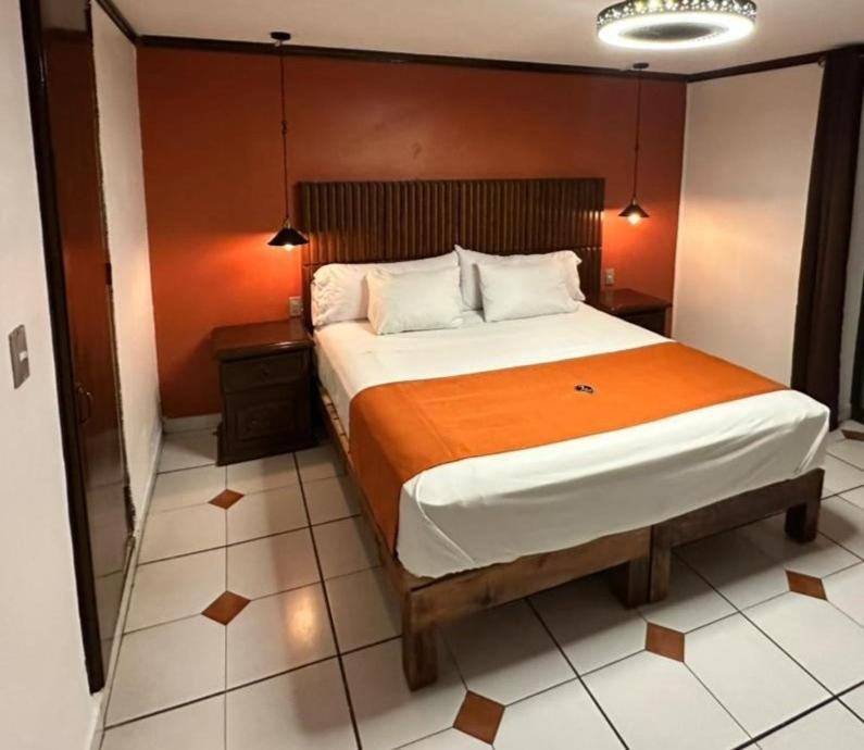 Hotel Zapotlan Ciudad Guzman Exteriör bild
