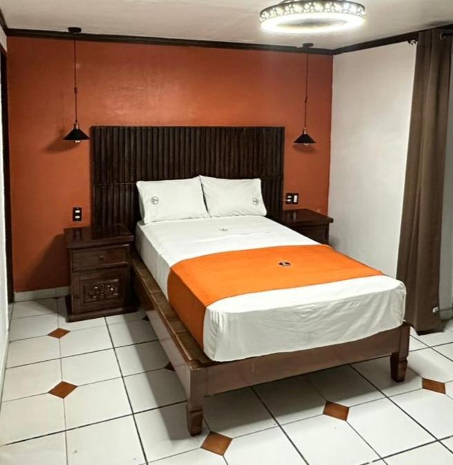 Hotel Zapotlan Ciudad Guzman Exteriör bild